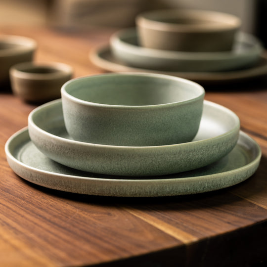 Mimo Homeware 3-delig serviesset, van natuurlijke groenblauw kleur. Voor een zomerse tafel.