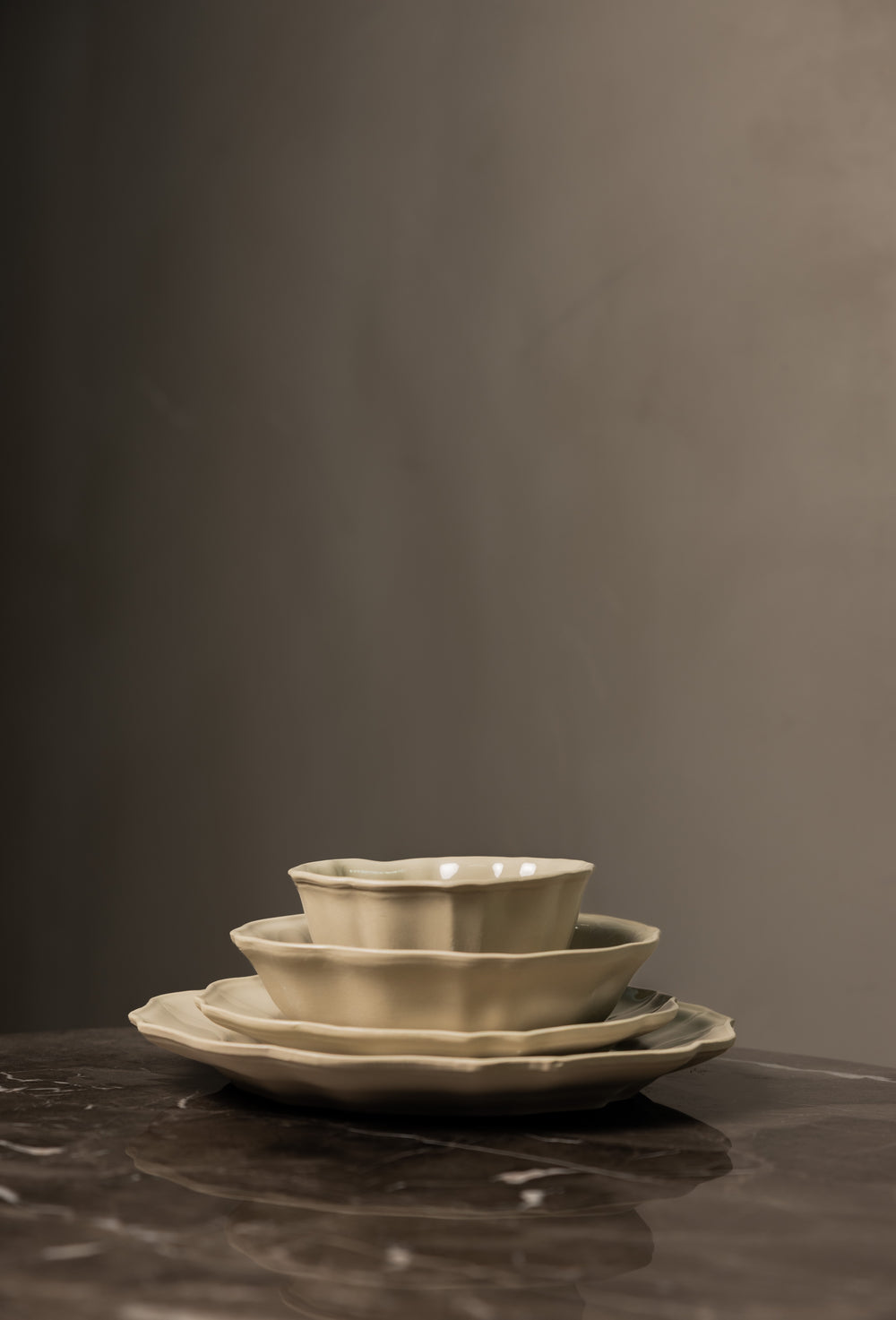 Wild Olive servies van Mimo Homeware. Klassiek servies, gemaakt van gerecycled keramiek in Portugal.