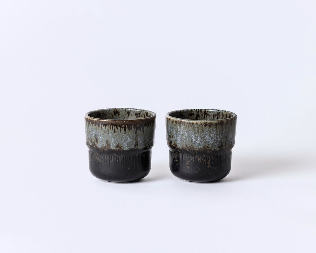 Zwart-grijs keramisch koffiekopje Brewing Storm van Mimo Homeware, strak en minimalistisch.