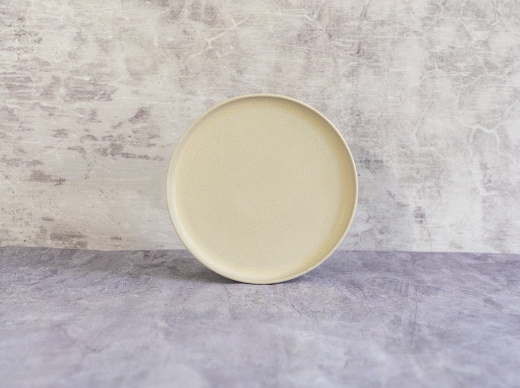 Ontbijtbord van Mimo Dreamy Ivory voorkant van Mimo servies dutch design made in portugal serviesset borden